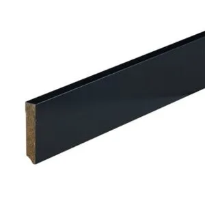 Gelakte plint Amsterdam RAL 9005 (lengte 2.40m) - 70x12