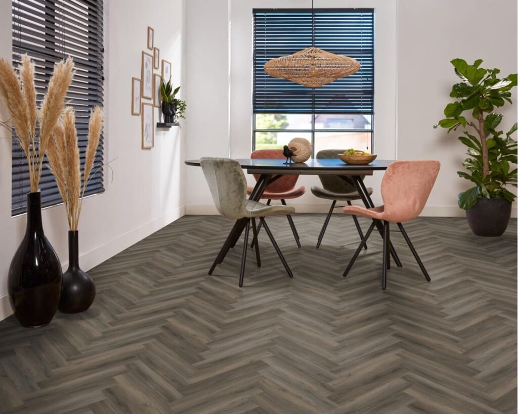 Ambiant Spigato Avanto visgraat click SRC dark grey PVC