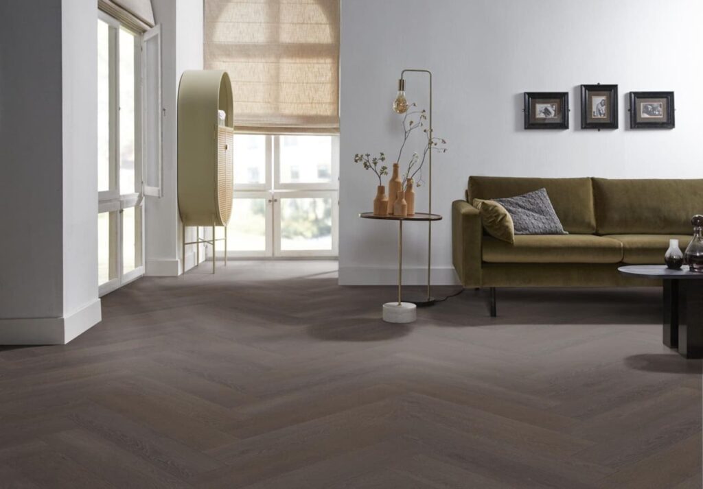 Ambiant Herringbone dryback charcoal PVC