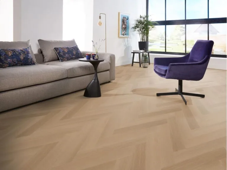 Ambiant Spigato Estino visgraat dryback dark oak PVC