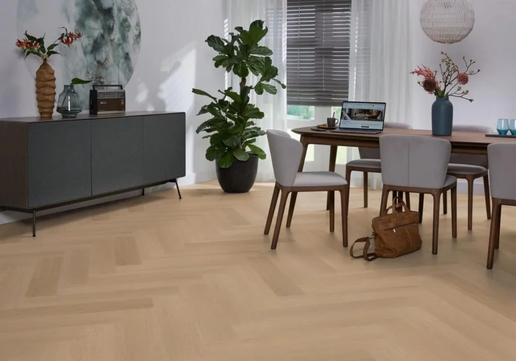 Ambiant Spigato Estino visgraat dryback dark oak PVC