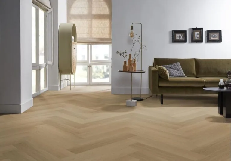 Ambiant Spigato Estino visgraat dryback warm oak PVC