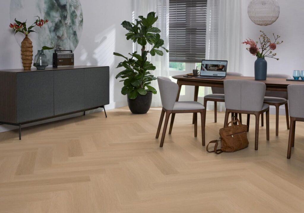 Ambiant Spigato Estino visgraat click SRC dark oak PVC