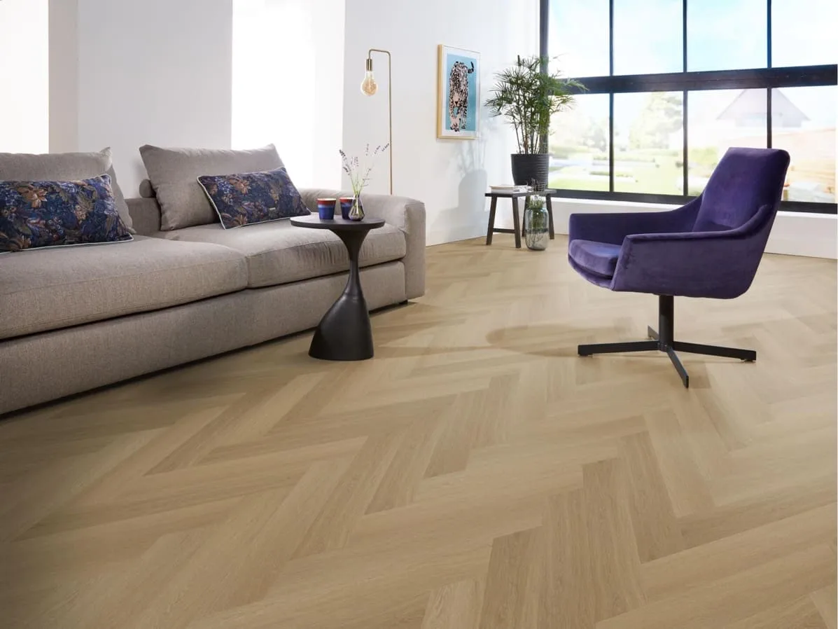 Ambiant Spigato Estino visgraat SRC warm oak – Click PVC