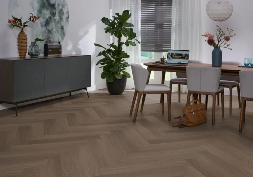 Ambiant Spigato Estino visgraat SRC brown - Click PVC