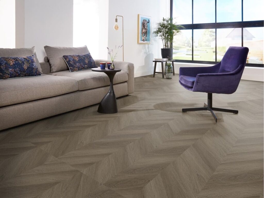 Ambiant Spigato Estino hongaarse punt dryback brown PVC