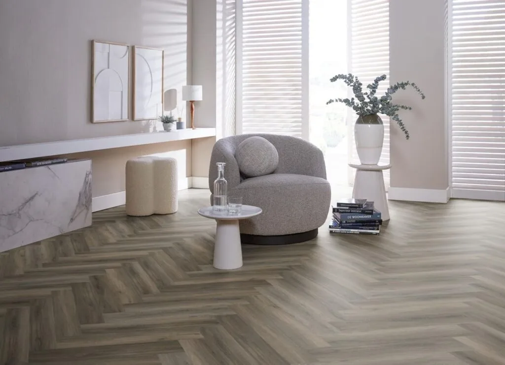 Ambiant Spigato Avanto visgraat dryback dark grey PVC