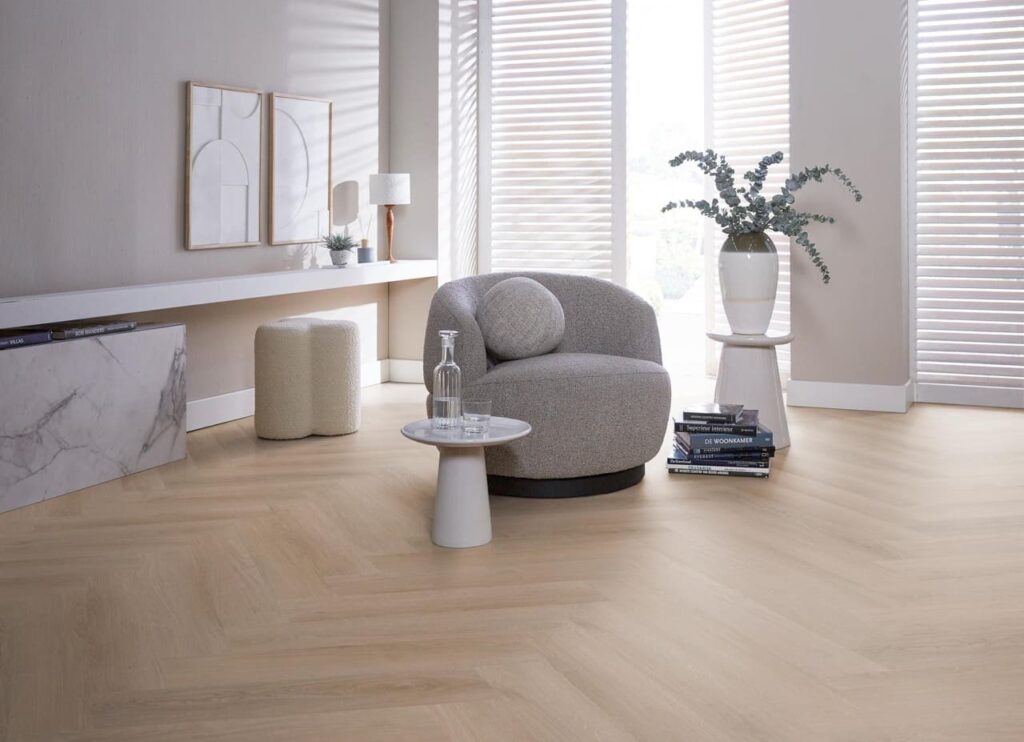 Ambiant Spigato Navaro visgraat dryback dark oak PVC