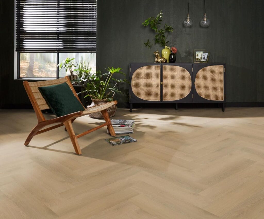 Ambiant Spigato Navaro visgraat dryback light oak PVC