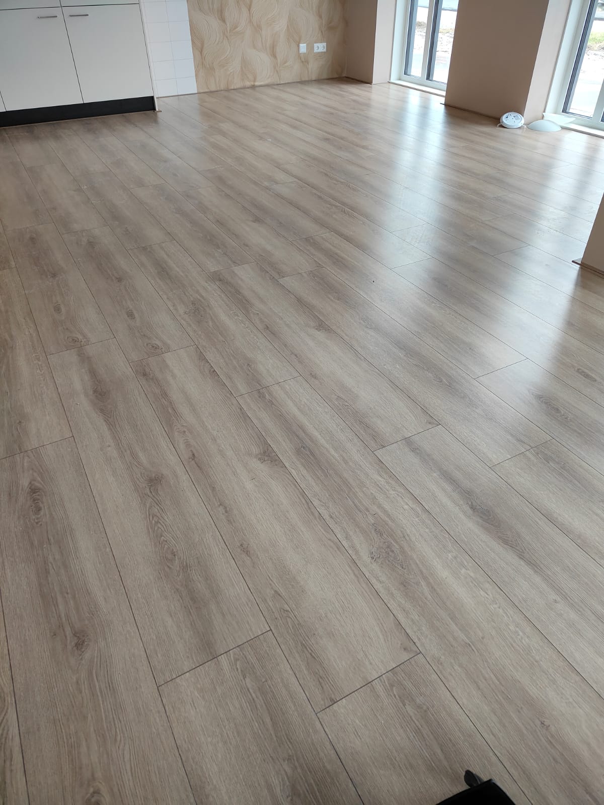 givefloors donker eiken laminaat op=op