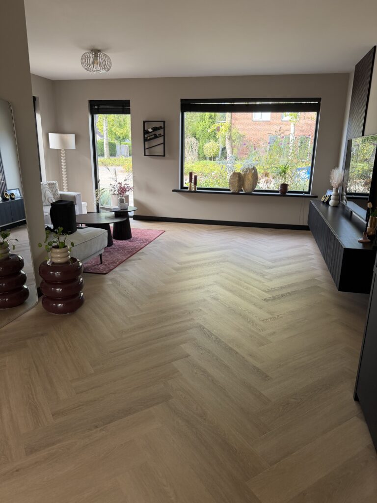 ambiant spigato viranto visgraat dryback warm beige pvc