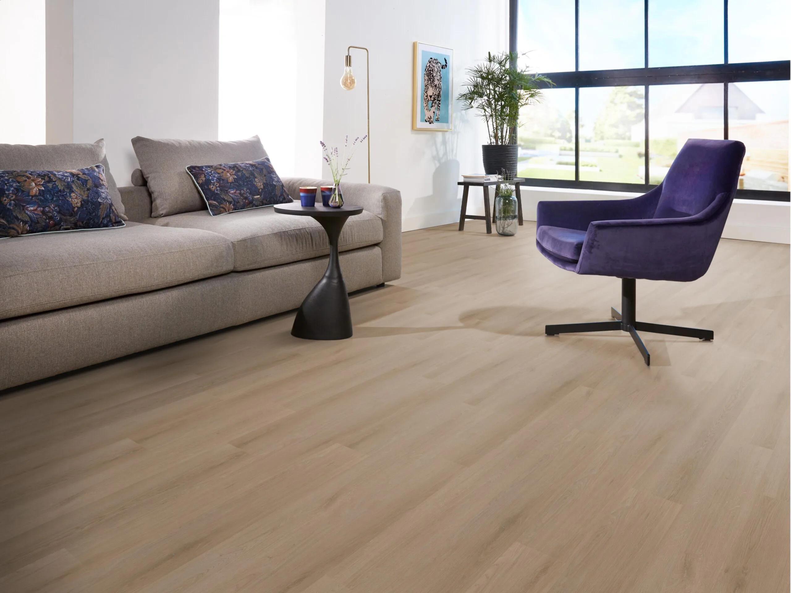 Ambiant Navaro dryback dark oak PVC