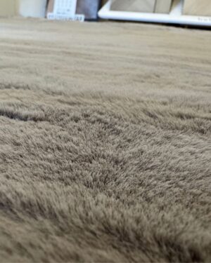 cozy bunny vloerkleed taupe