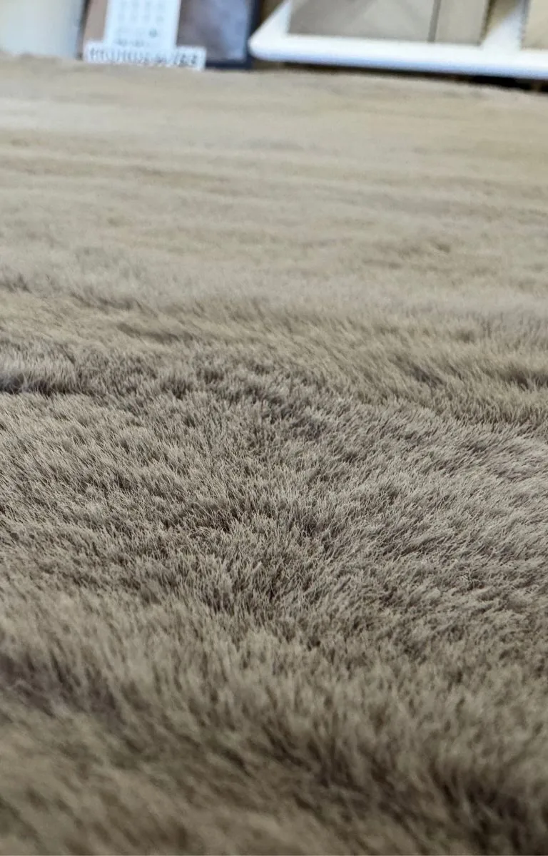 cozy bunny vloerkleed taupe