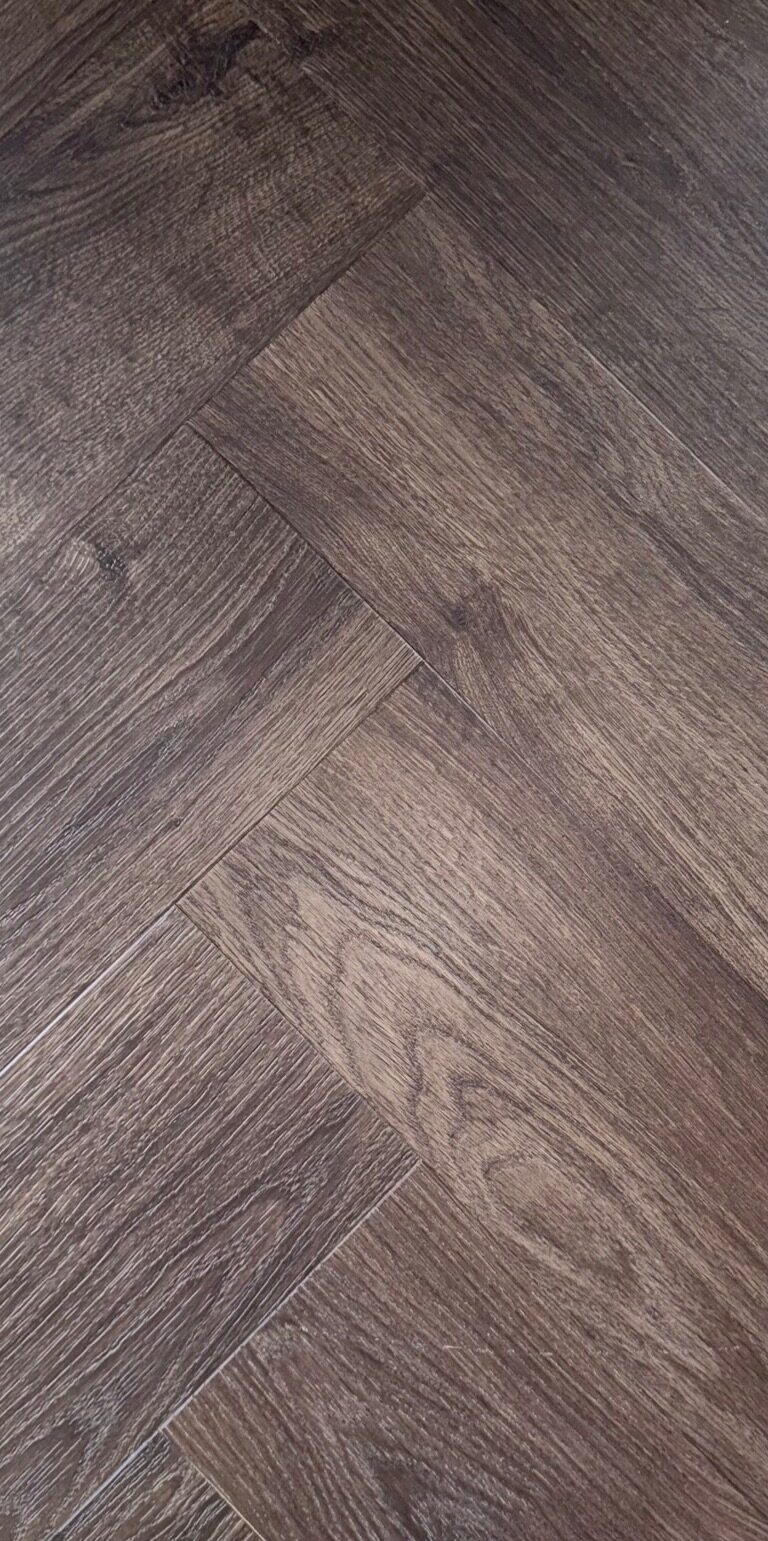 givefloors 20003 visgraat dark brown plak pvc