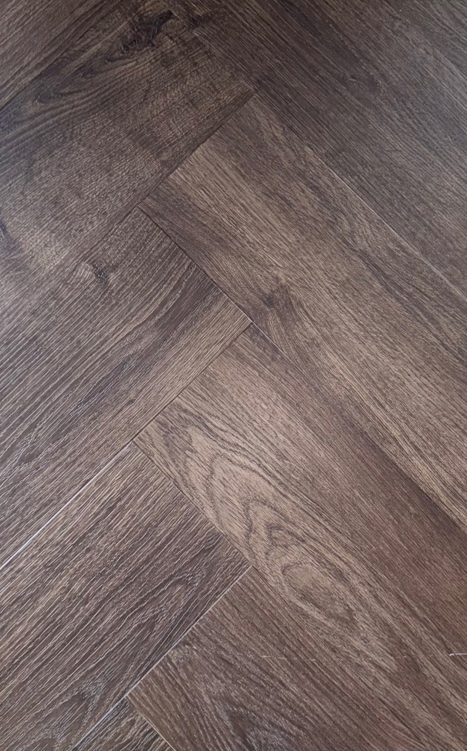 givefloors 20003 visgraat dark brown plak pvc