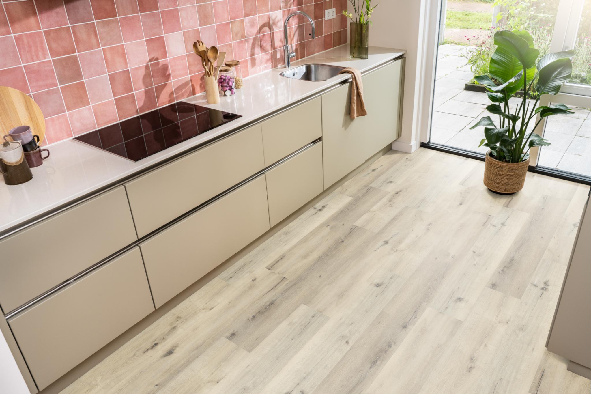 essenzo click src light oak