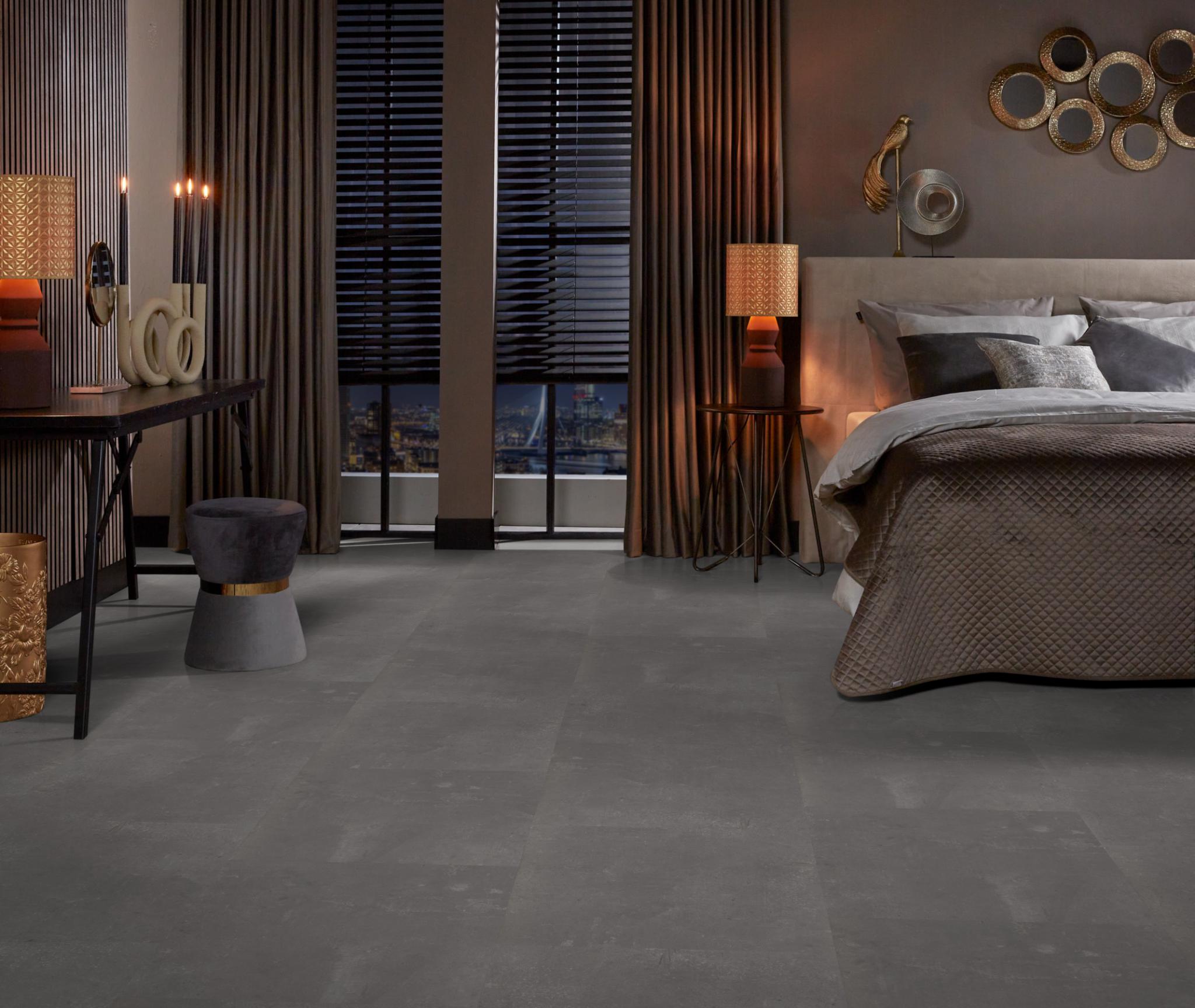 piero xl click src dark grey
