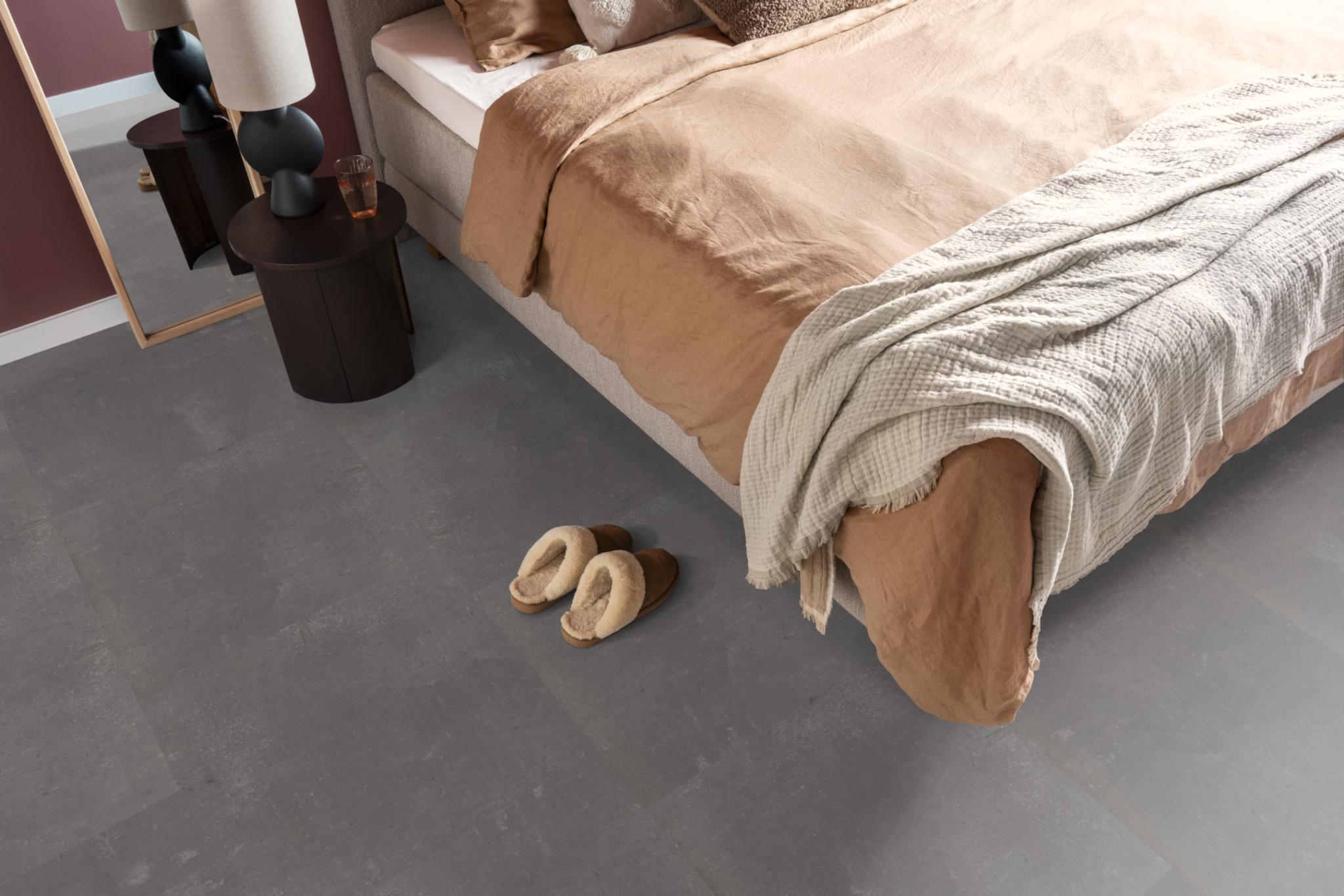 piero xl click src dark grey