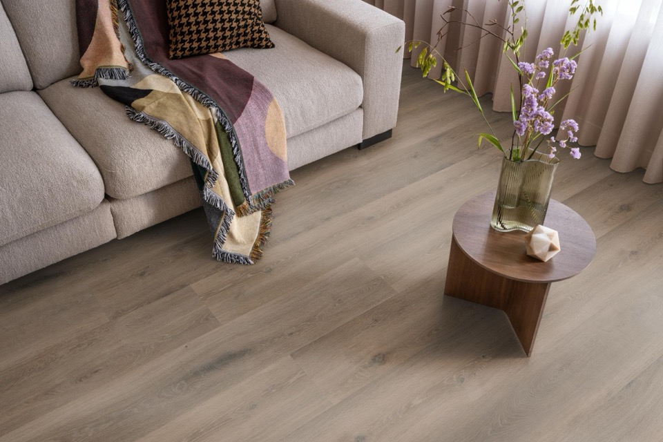 amibant laminaat ingelstad eiken warm bruin