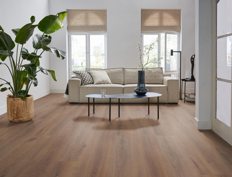 amibant laminaat ingelstad eiken middenbruin