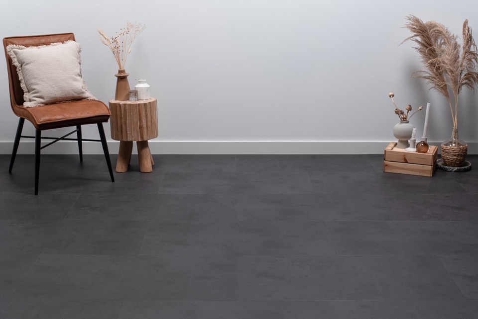 floer tegel click pvc betonlook zwart