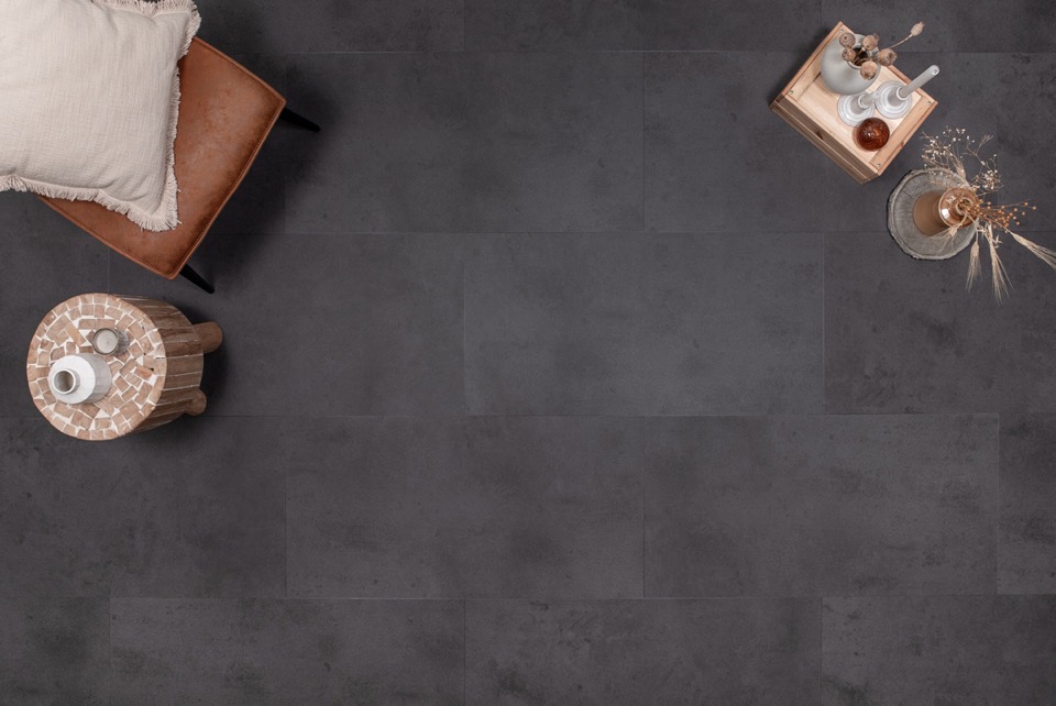 floer tegel click pvc betonlook zwart