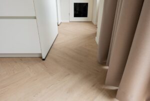floer walvisgraat click pvc – gaia grijsbeige