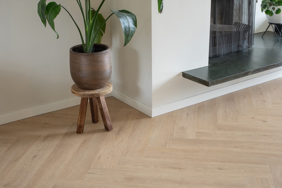 floer walvisgraat click pvc – gaia grijsbeige