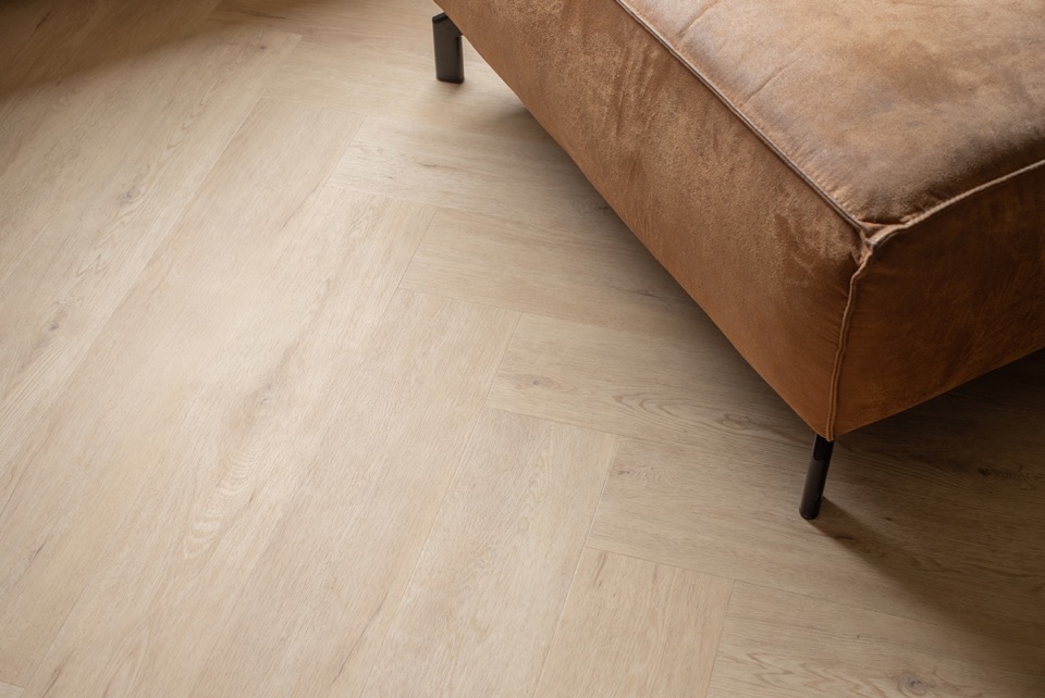 floer walvisgraat click pvc – gaia grijsbeige