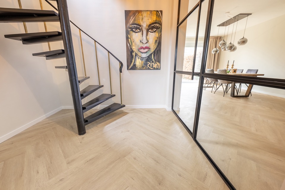 floer walvisgraat click pvc – gaia grijsbeige