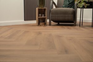 floer walvisgraat pvc narwal nootbruin flr 3523