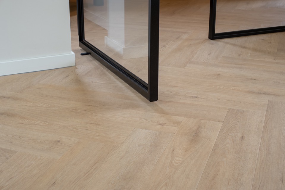 floer walvisgraat pvc gaia grijsbeige flr 3527