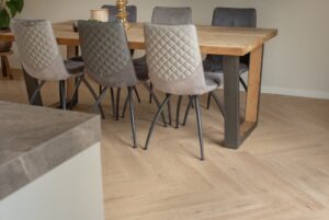 floer walvisgraat pvc gaia grijsbeige flr 3527