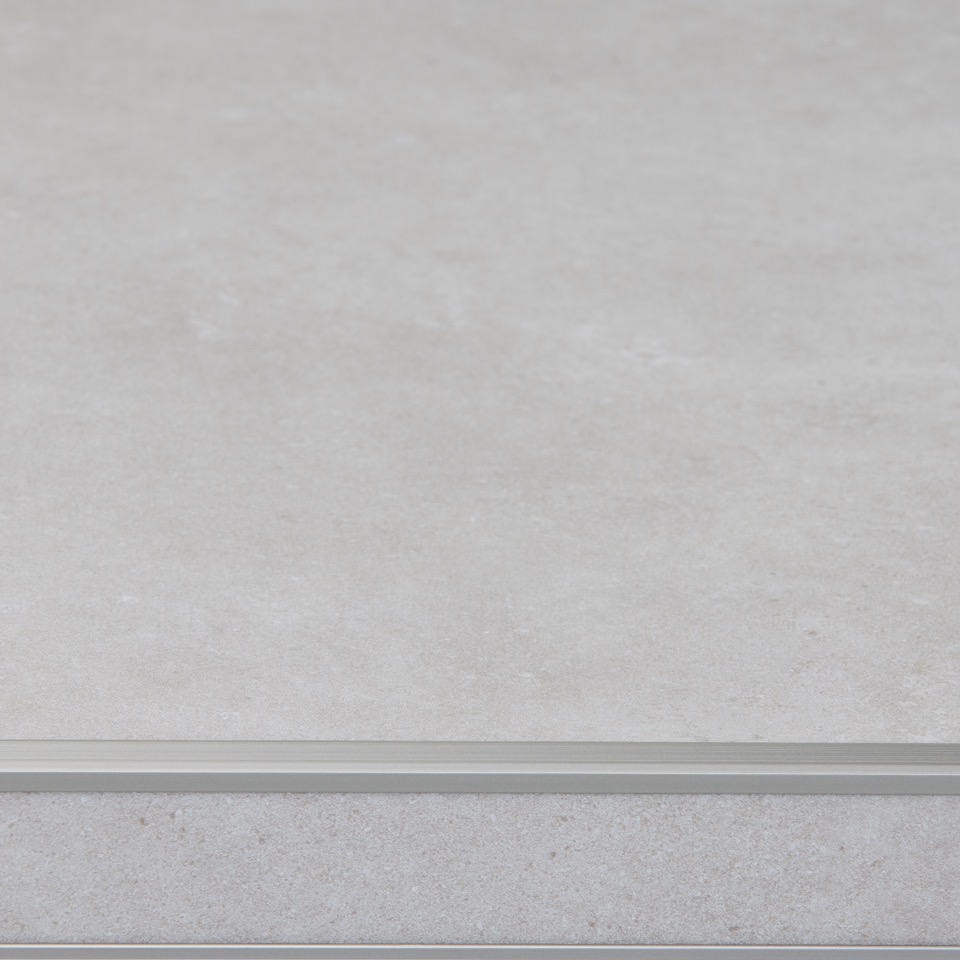 ambiant traptreden set pvc sarino light grey